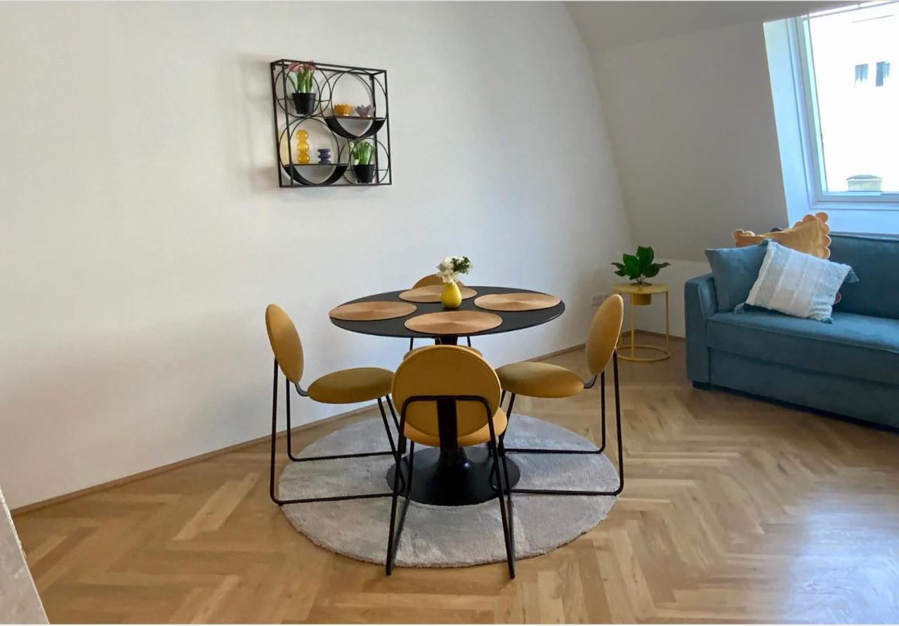 Freshly Renovated Apartment In Trendy Area L Hg21 Vienne Extérieur photo